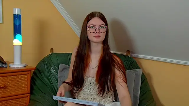 MelissaMays online show from 14, 10, 2025