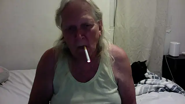 OldLadySara online show from 20, 10, 2025