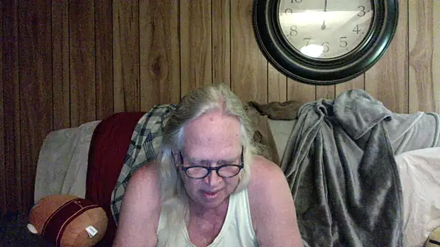 Snapshot of OldLadySara chatting on 13, 7, 2026 OldLadySara online show from 13, 7, 2026