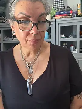 dieseldame1313 online show from 15, 5, 2026
