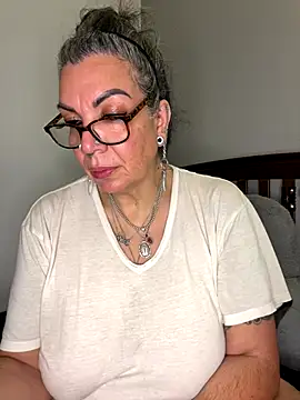 dieseldame1313 online show from 6, 11, 2025