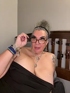 dieseldame1313 online show from 30, 10, 2025