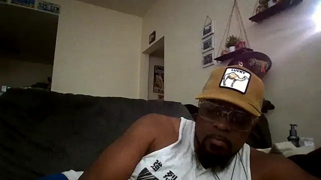 Str8ishVegasGuy online show from 17, 10, 2025