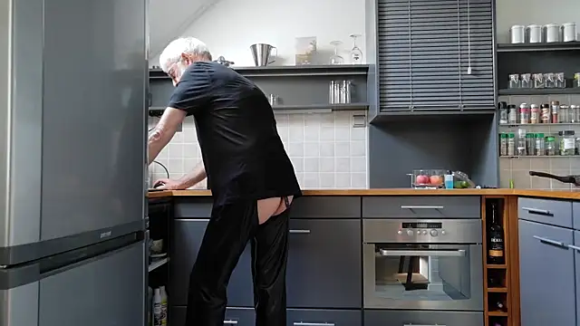 ewaldwillems99 online show from 12, 9, 2025