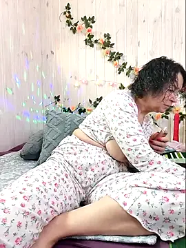 Snapshot of LitisiaLove4551 chatting on 18, 2, 2026 LitisiaLove4551 online show from 18, 2, 2026