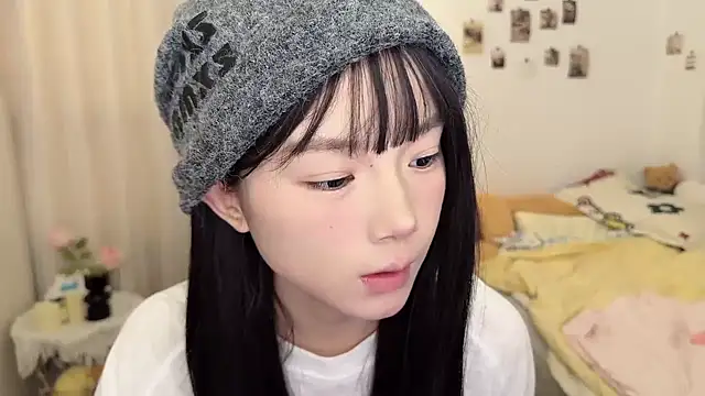 Momo-xx online show from 8, 1, 2026