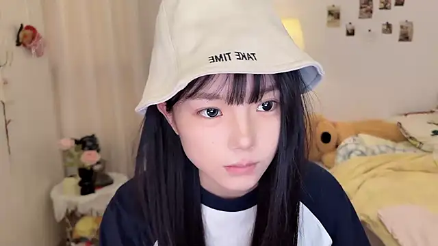 Momo-xx online show from 11, 1, 2026