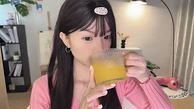 Momo-xx online show from 6, 10, 2025