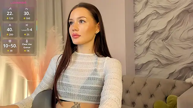 Aria Mila online show from 6, 11, 2025