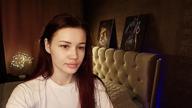 Snapshot of Aria_Mila chatting on 16, 6, 2026 Aria Mila online show from 16, 6, 2026