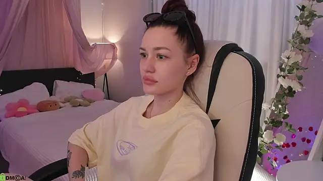 Aria Mila online show from 28, 5, 2026