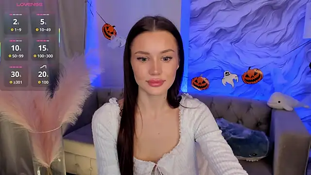 Aria Mila online show from 24, 10, 2025