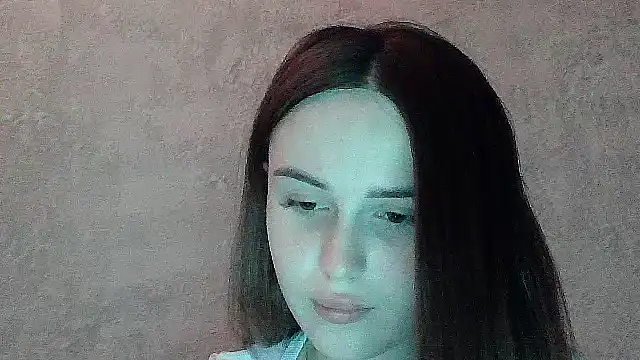 SweetLoraa online show from 3, 6, 2026