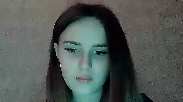 SweetLoraa online show from 22, 12, 2025