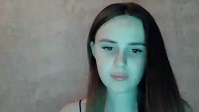 SweetLoraa online show from 19, 7, 2026