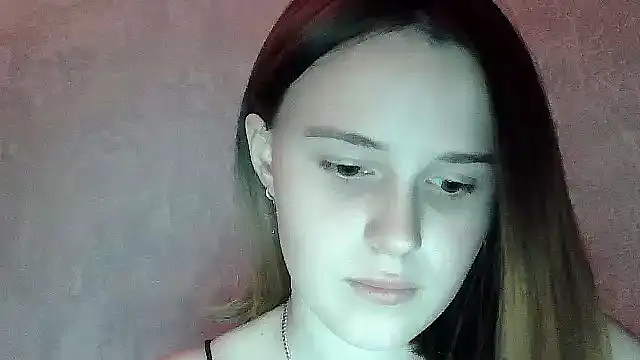 SweetLoraa online show from 31, 10, 2025