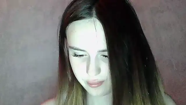 SweetLoraa online show from 14, 7, 2026