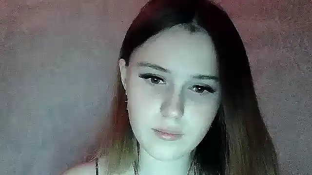 SweetLoraa online show from 6, 11, 2025