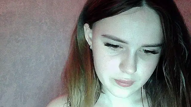 SweetLoraa online show from 7, 1, 2026