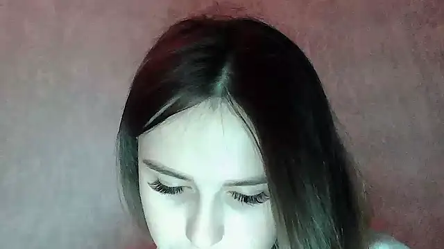 SweetLoraa online show from 13, 2, 2026