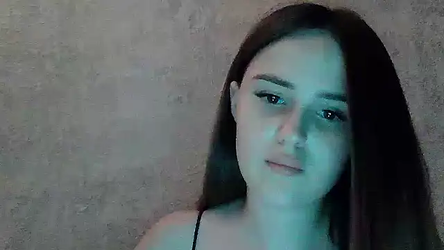 SweetLoraa online show from 17, 7, 2026