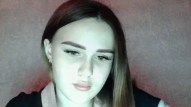 SweetLoraa online show from 1, 12, 2025