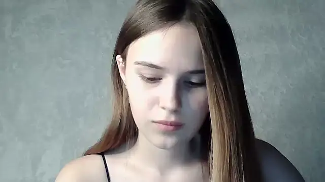 SweetLoraa online show from 13, 9, 2025