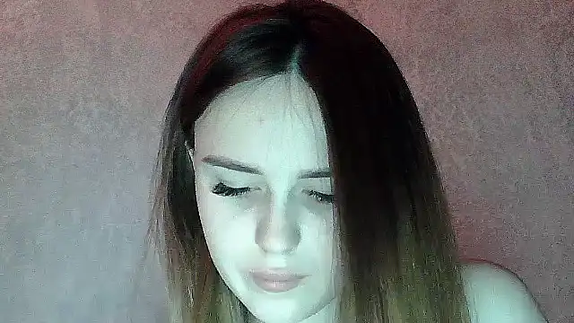 SweetLoraa online show from 13, 1, 2026