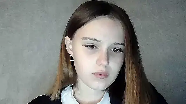 SweetLoraa online show from 6, 10, 2025