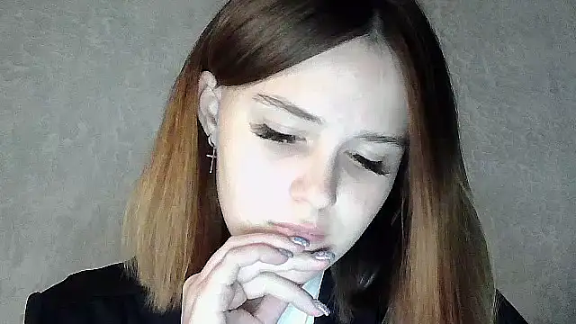 SweetLoraa online show from 4, 10, 2025