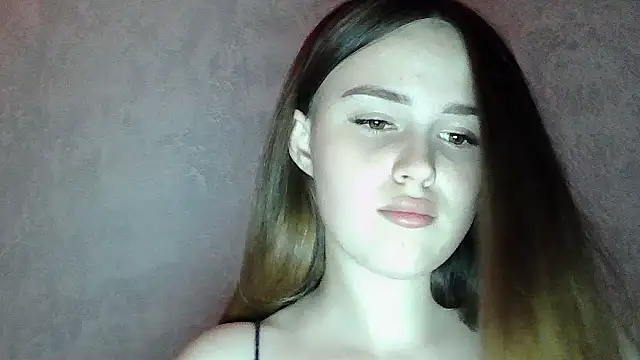 SweetLoraa online show from 23, 7, 2026