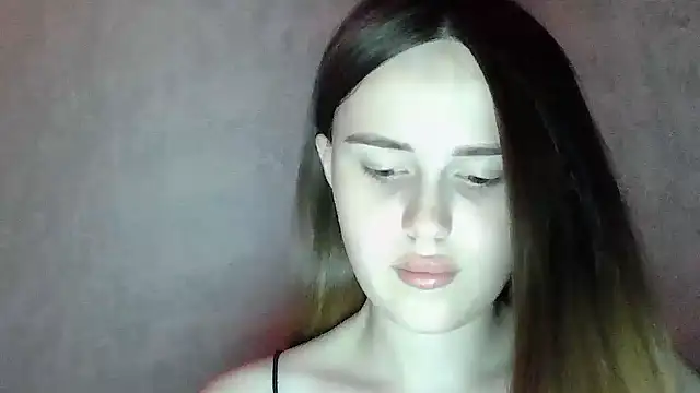SweetLoraa online show from 6, 7, 2026