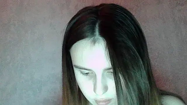 SweetLoraa online show from 13, 3, 2026