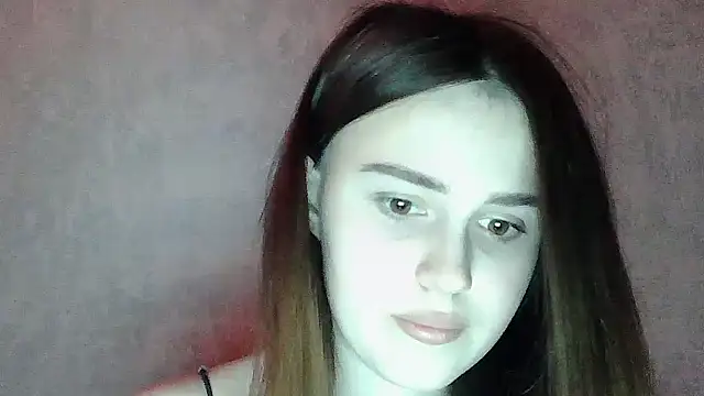 SweetLoraa online show from 15, 3, 2026