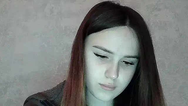 SweetLoraa online show from 15, 4, 2026