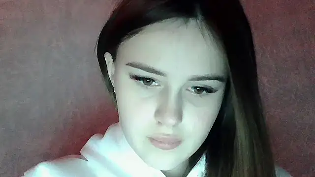 SweetLoraa online show from 6, 2, 2026