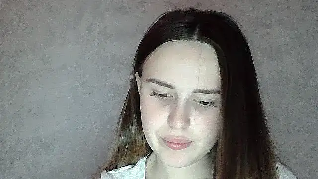 SweetLoraa online show from 5, 6, 2026