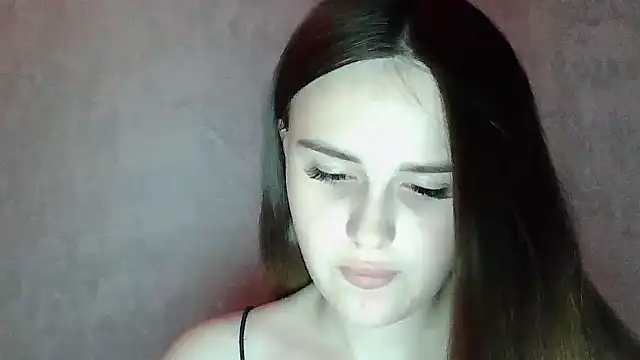 SweetLoraa online show from 18, 7, 2026