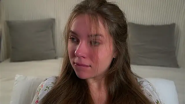 KarriBrownd online show from 26, 9, 2025