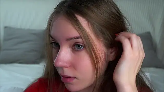 KarriBrownd online show from 16, 10, 2025