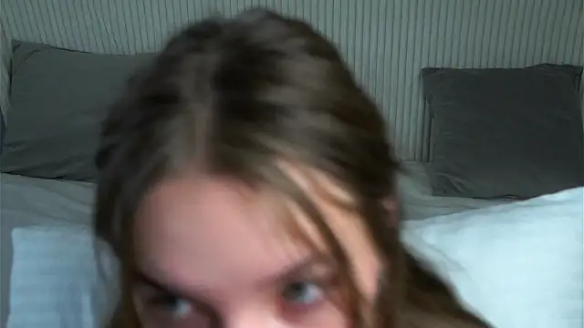 KarriBrownd online show from 5, 12, 2025