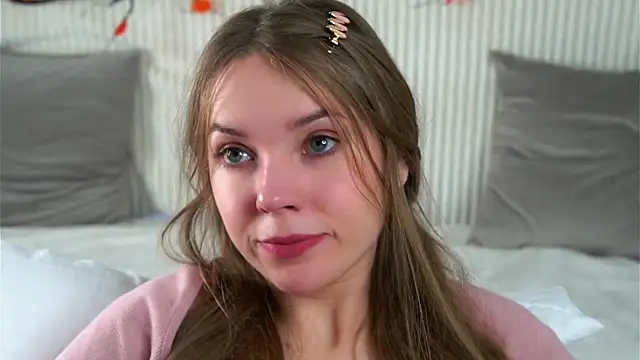 KarriBrownd online show from 4, 11, 2025