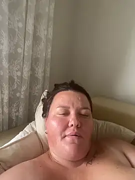 SunnyLeila2101 online show from 7, 7, 2026
