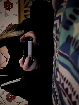 Snapshot of itsCuteTits chatting on 4, 11, 2025 itsCuteTits online show from 4, 11, 2025