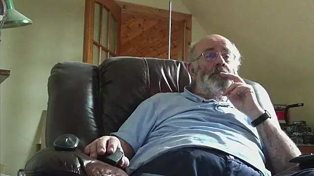 Snapshot of janzer13 chatting on 14, 2, 2026 janzer13 online show from 14, 2, 2026