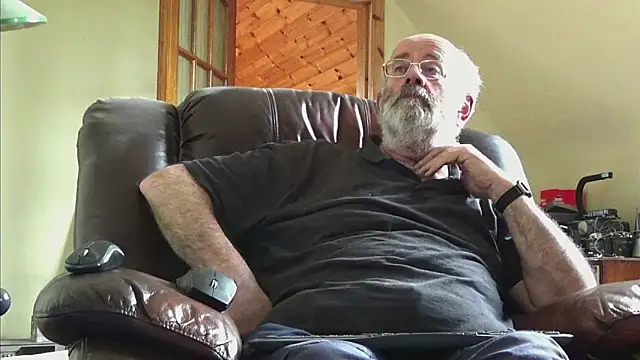 Snapshot of janzer13 chatting on 2, 6, 2026 janzer13 online show from 2, 6, 2026