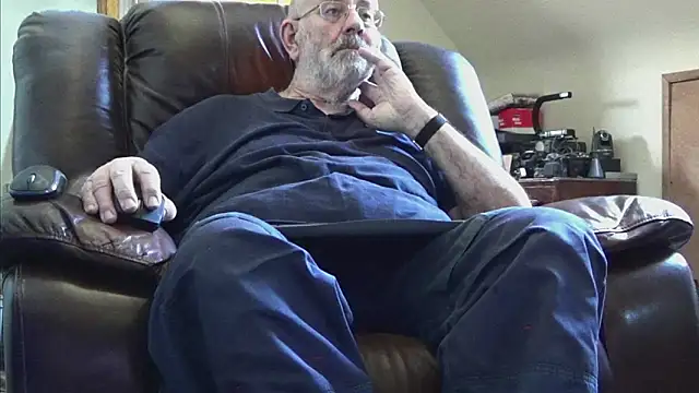 Snapshot of janzer13 chatting on 3, 3, 2026 janzer13 online show from 3, 3, 2026