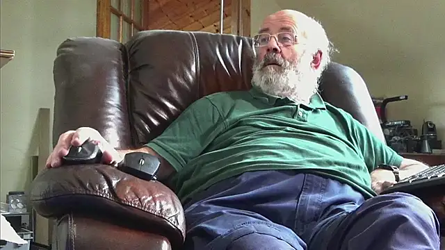 Snapshot of janzer13 chatting on 8, 2, 2026 janzer13 online show from 8, 2, 2026