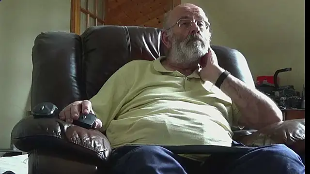 Snapshot of janzer13 chatting on 6, 6, 2026 janzer13 online show from 6, 6, 2026