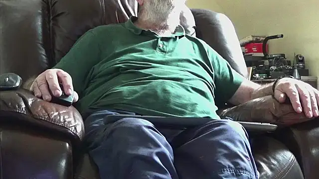 Snapshot of janzer13 chatting on 2, 5, 2026 janzer13 online show from 2, 5, 2026